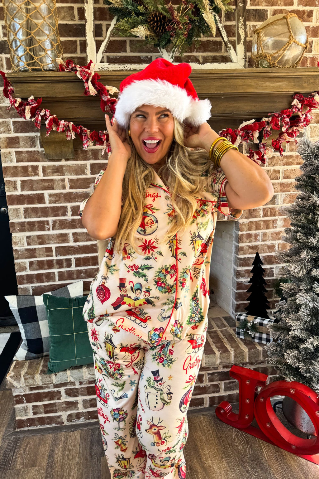 🎄IN STOCK🎄Luxe Holiday PJ Set Old Fashioned Print