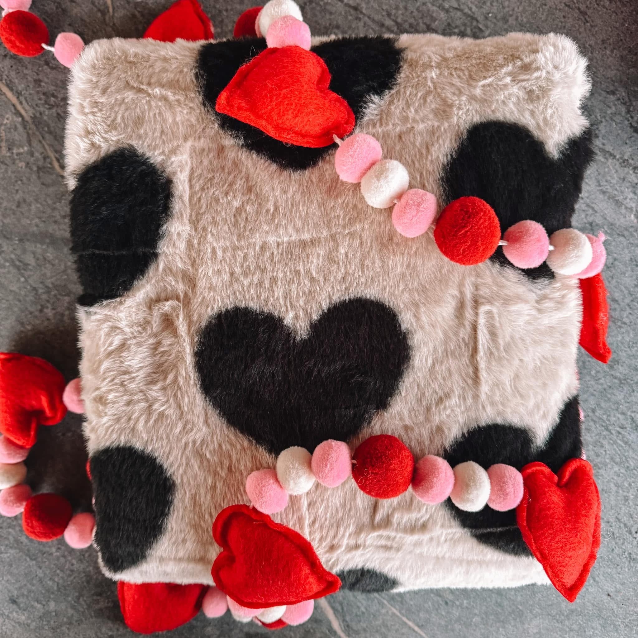 Fuzzy Hearts Blanket Black