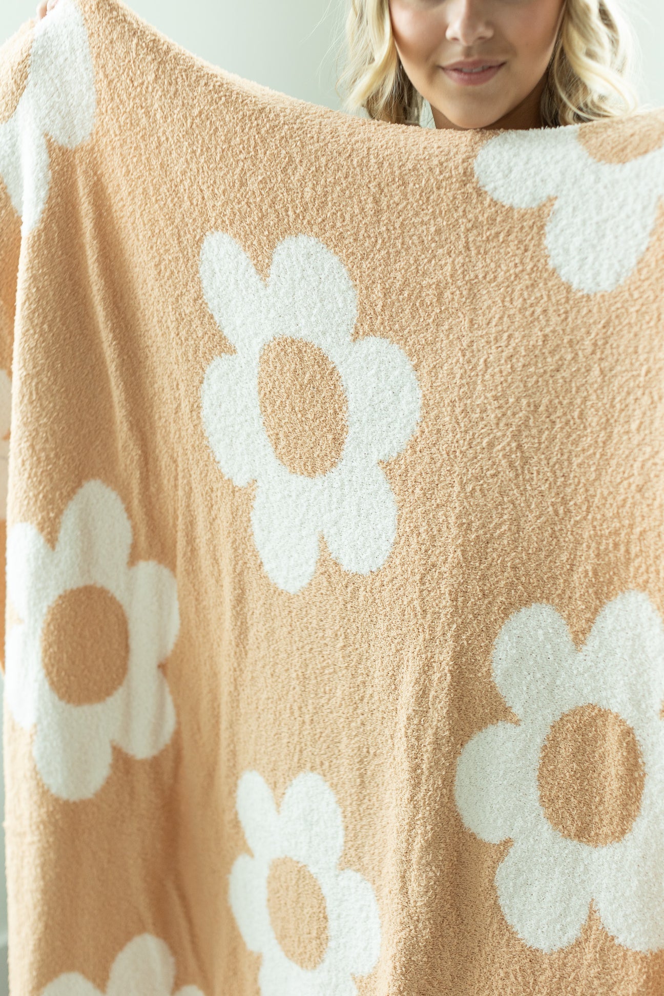 Plush & Fuzzy Blanket Tan Flowers
