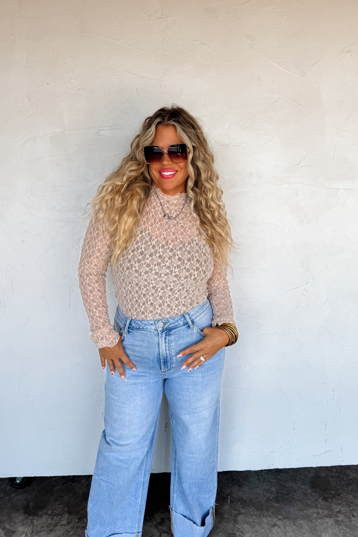 ✨PREORDER✨ Jolie Lace Thumbhole Top Beige