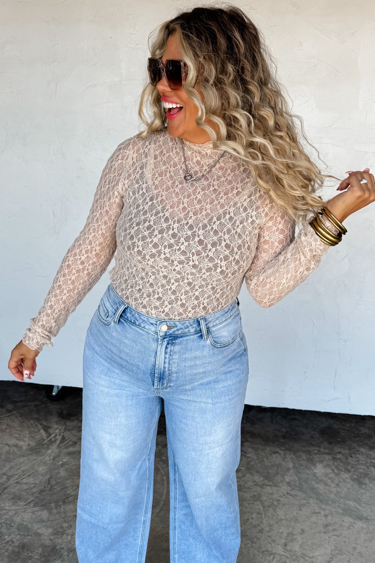 ✨PREORDER✨ Jolie Lace Thumbhole Top Beige