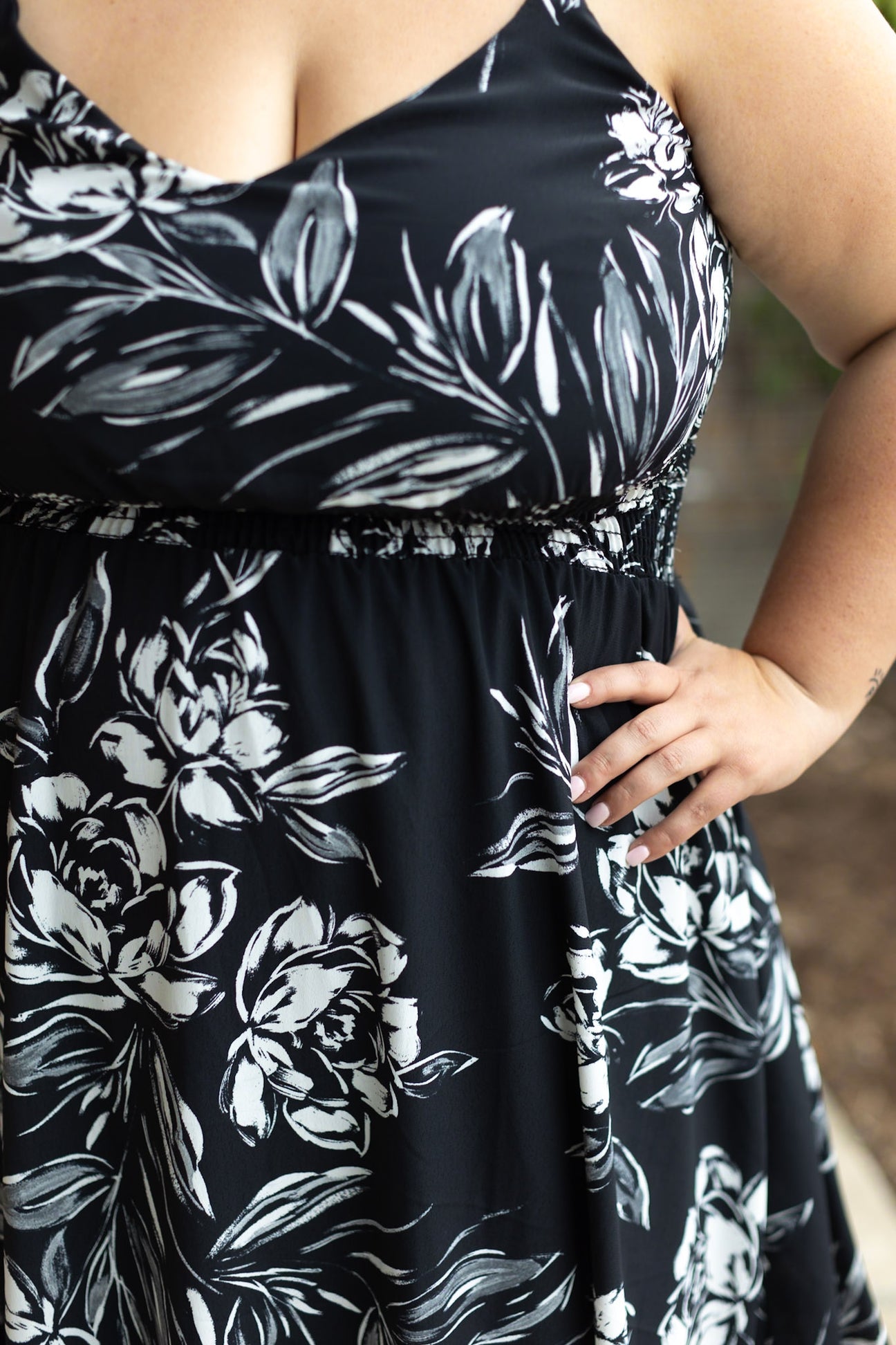 Cassidy Midi Dress Black & White Floral