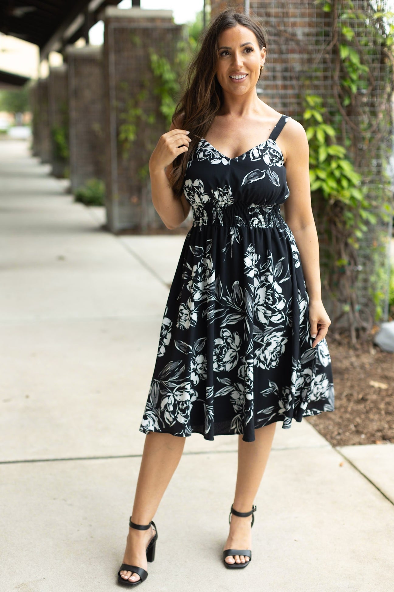 Cassidy Midi Dress Black & White Floral