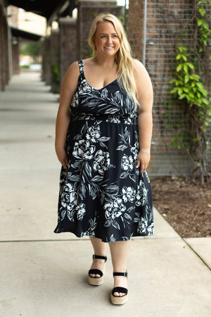 Cassidy Midi Dress Black & White Floral