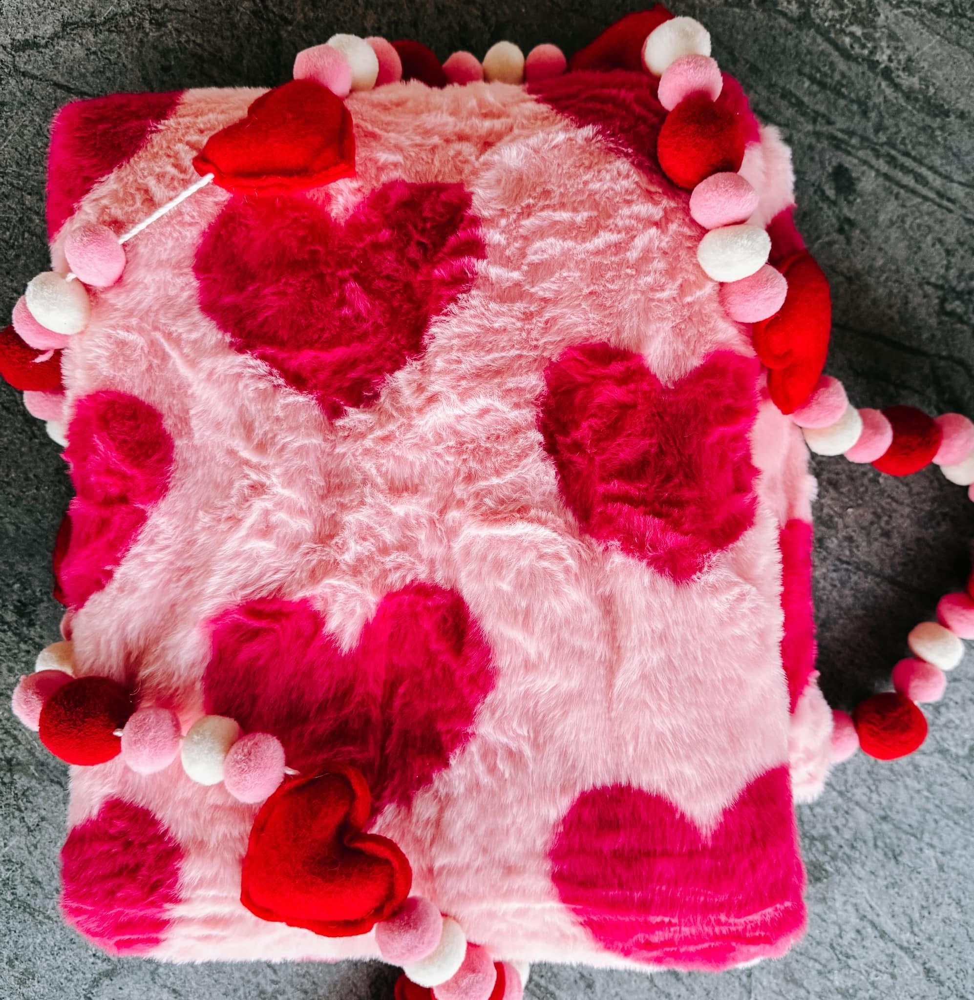 Fuzzy Hearts Blanket Pink