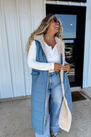 ♥️PREORDER ♥️Reversible Sherpa Vest Blue