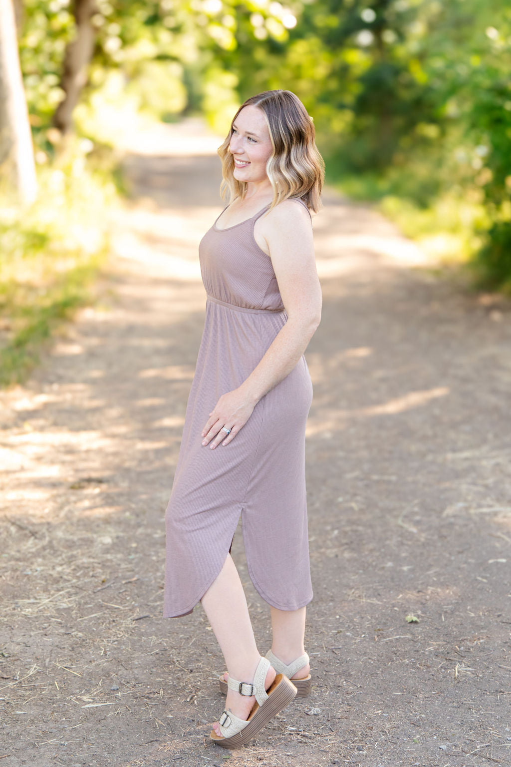 Reagan Ribbed Midi Dress Mocha