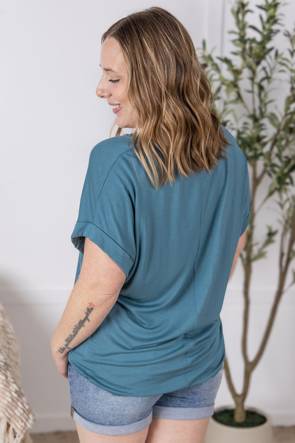 Sierra Boyfriend Fit Pocket Top Light Teal