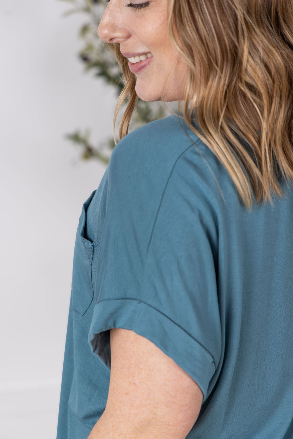 Sierra Boyfriend Fit Pocket Top Light Teal