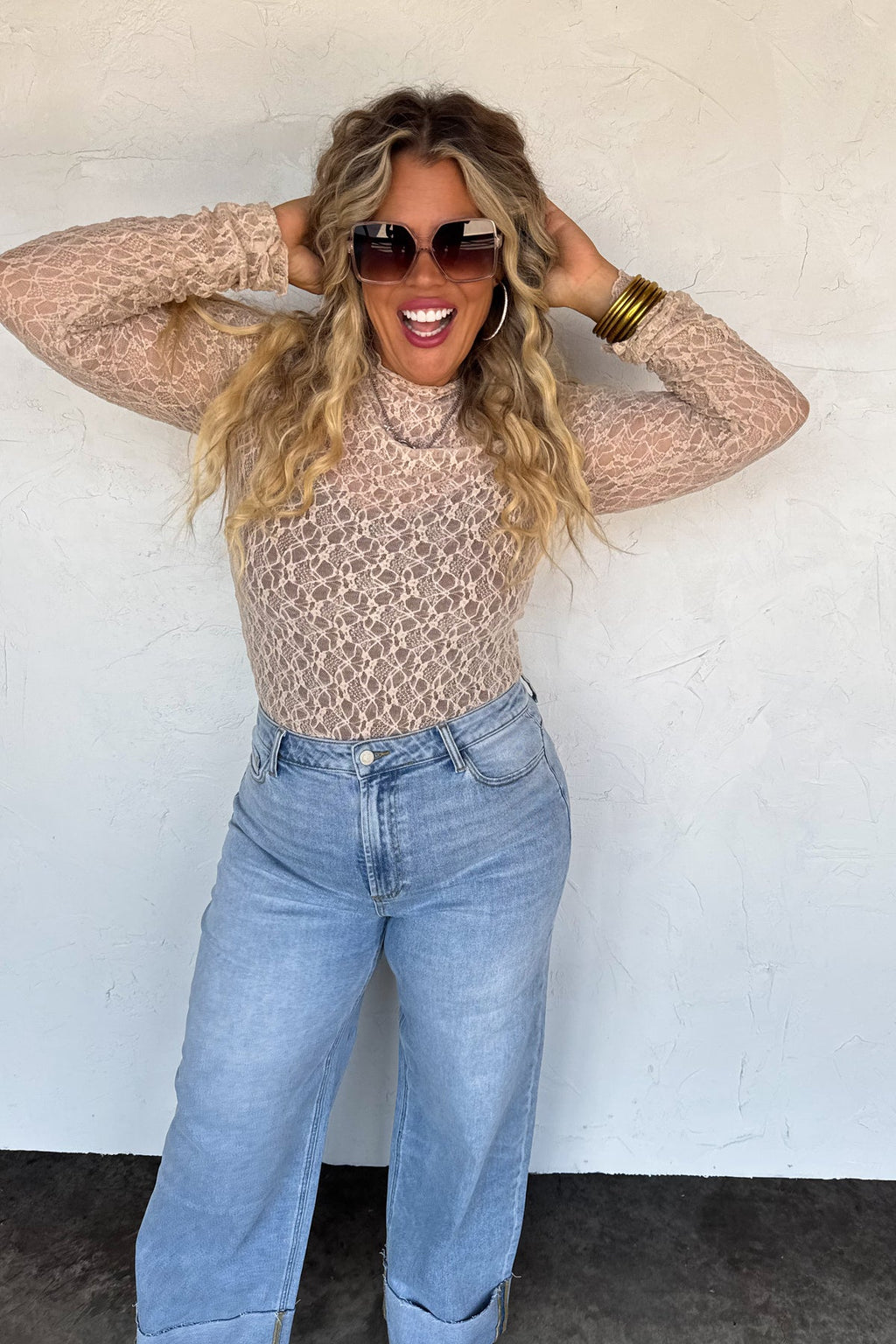 ✨PREORDER✨ Jolie Lace Thumbhole Top Beige
