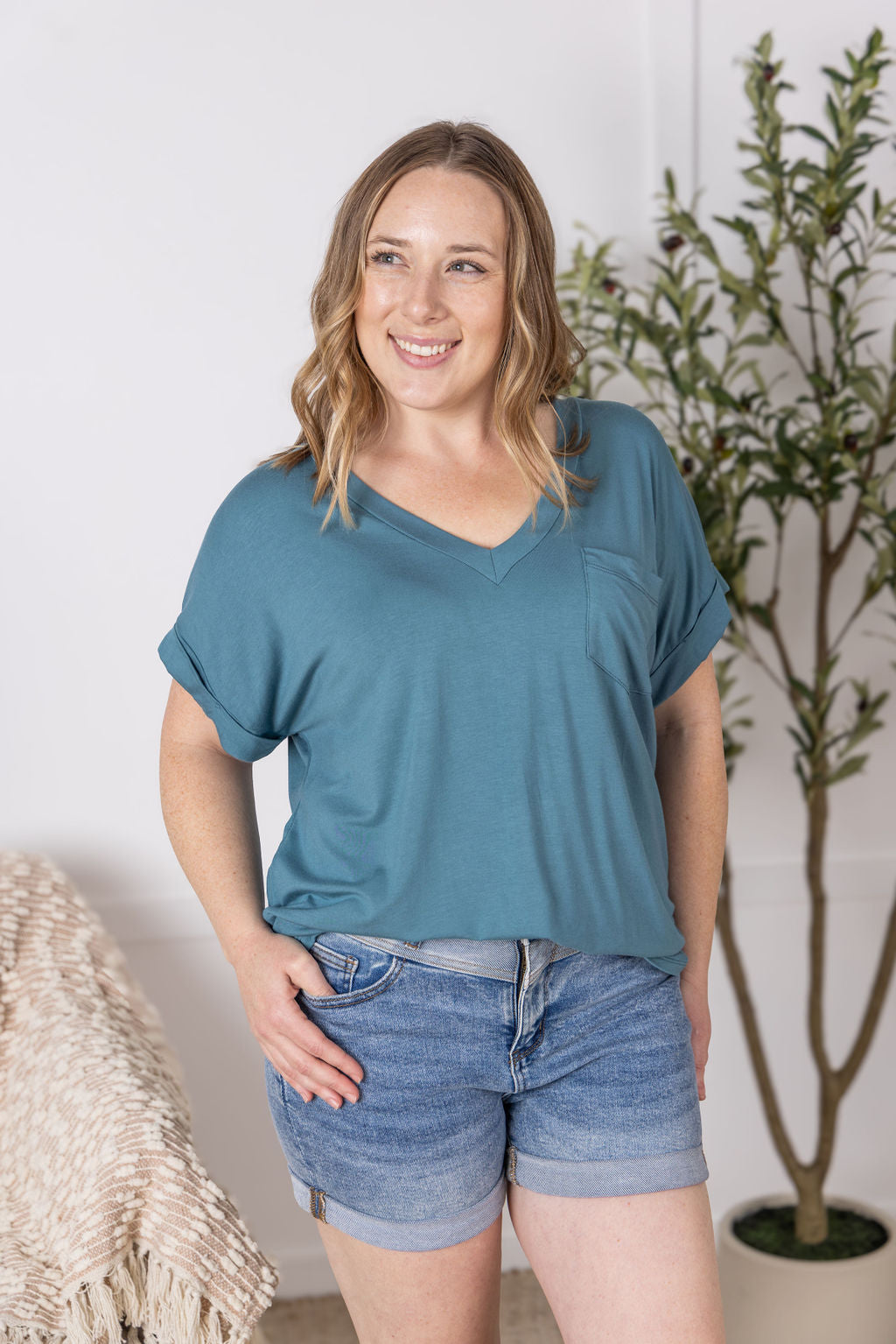 Sierra Boyfriend Fit Pocket Top Light Teal