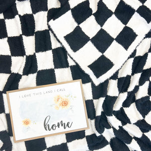 Checkered Plush & Fuzzy Blanket Black