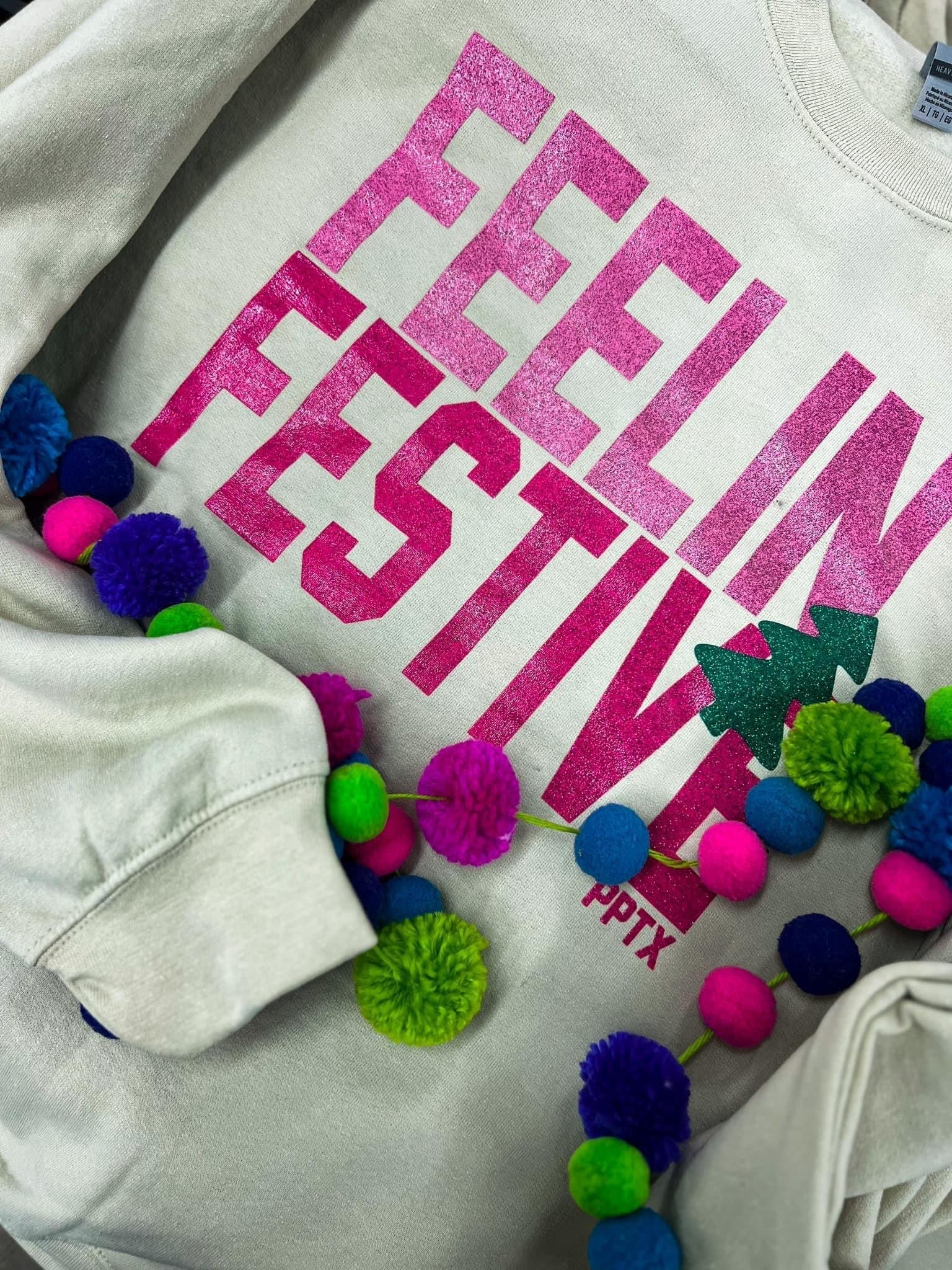 🎄IN STOCK🎄GLITTER Feelin Festive Crew Sweatshirt