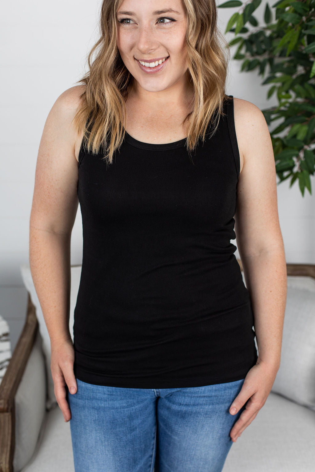 Ava Tank Black
